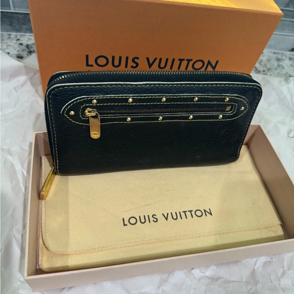 Louis Vuitton Suhali Zippy Wallet w/ box and dustbag